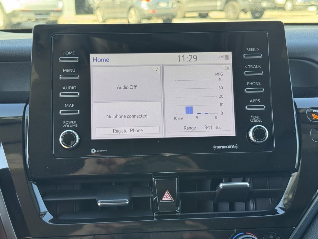 Used 2024 Toyota Camry SE image 25