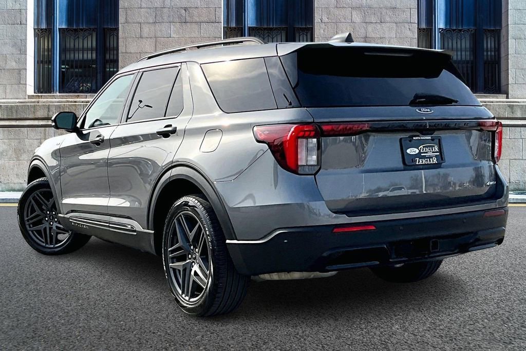 Certified 2025 Ford Explorer ST-Line w/ Premium Package image 10