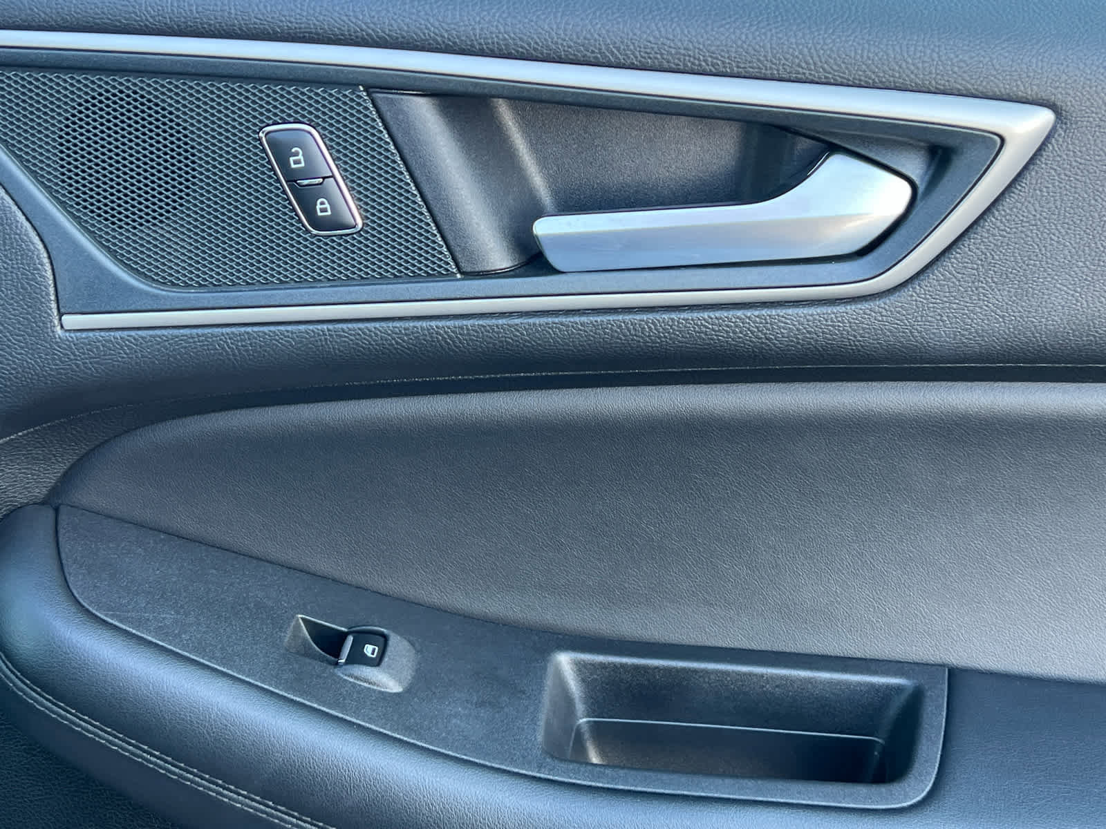 Certified 2024 Ford Edge SEL image 17