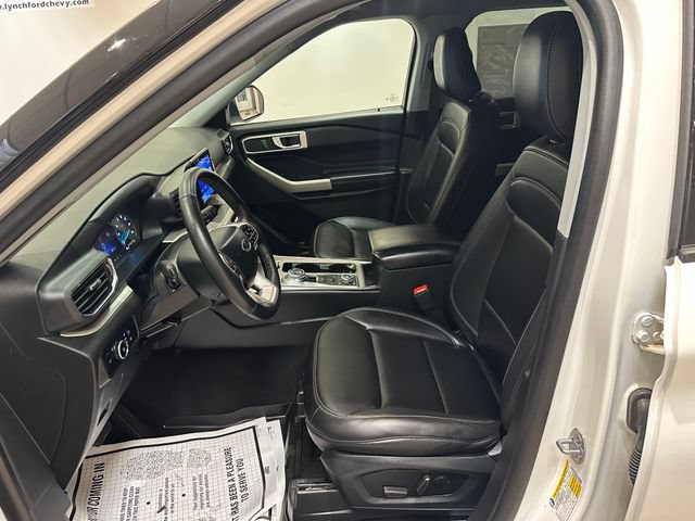 Certified 2024 Ford Explorer XLT w/ Equipment Group 202A AWD/4WD image 5