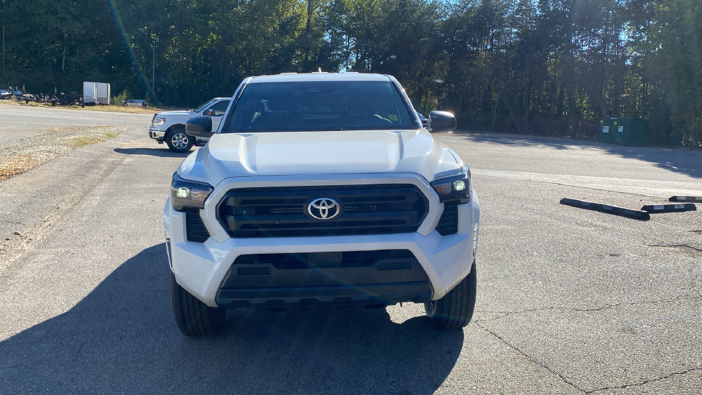 Used 2024 Toyota Tacoma SR RWD image 2