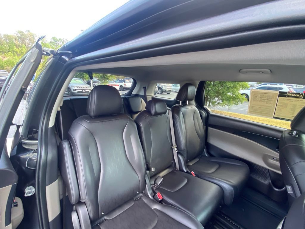 Used 2026 Kia Carnival LXS FWD image 31