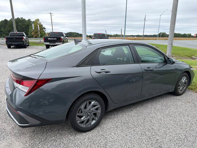 Used 2024 Hyundai Elantra SEL FWD image 7