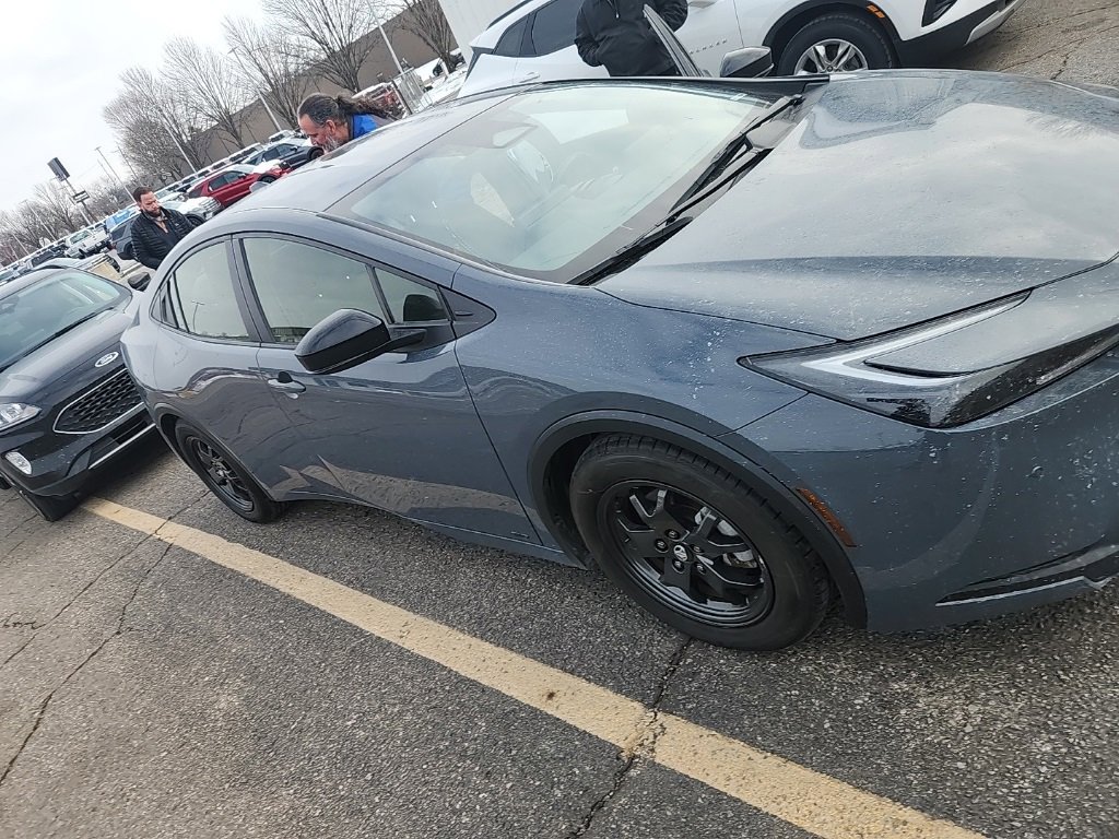 Used 2023 Toyota Prius LE