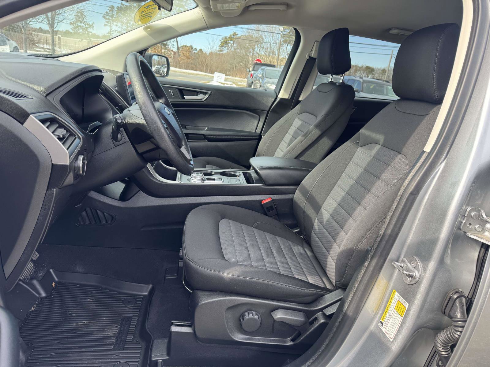 Certified 2024 Ford Edge SE image 13