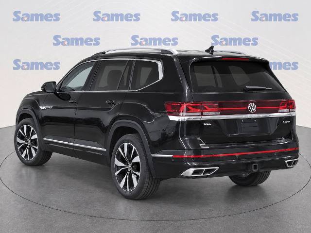 Used 2024 Volkswagen Atlas SEL Premium R-Line AWD/4WD image 4