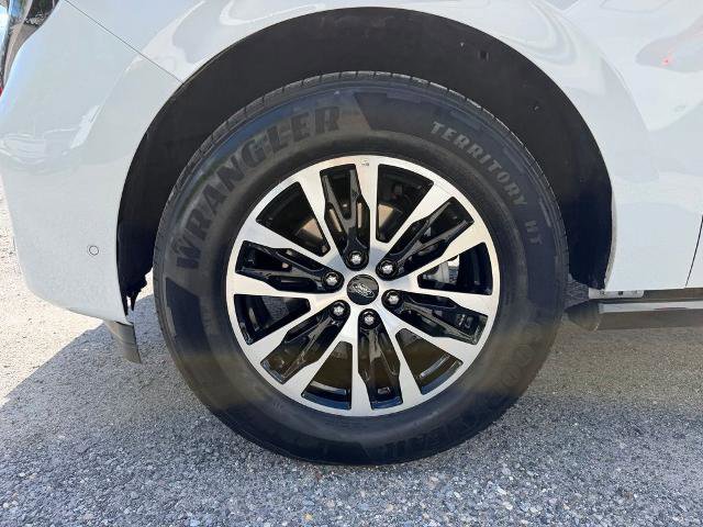 Certified 2025 Ford Expedition Max Platinum AWD/4WD image 9