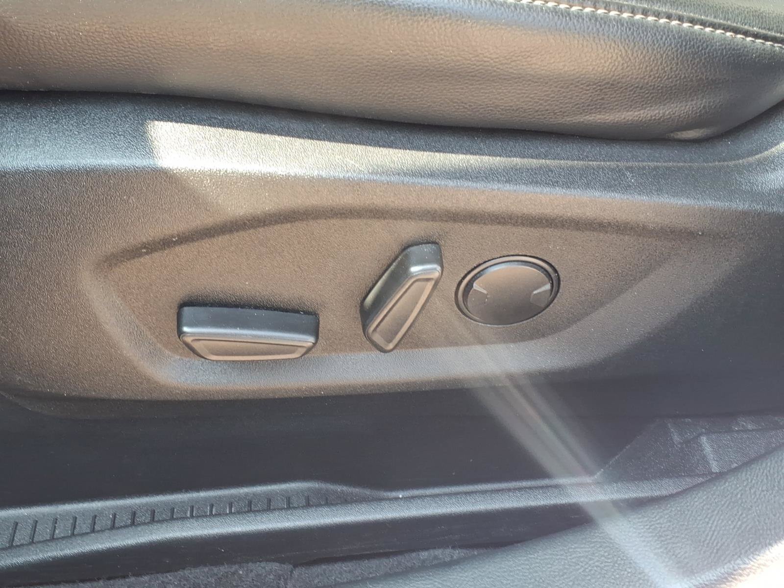 Certified 2023 Ford Edge SEL AWD/4WD image 16