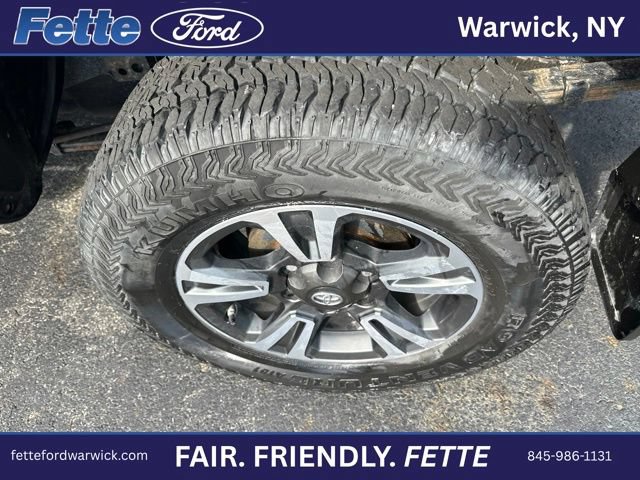 Used 2018 Toyota Tacoma TRD Sport AWD/4WD image 13