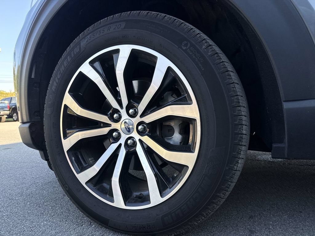 Certified 2025 Ford Explorer ST-Line AWD/4WD image 7