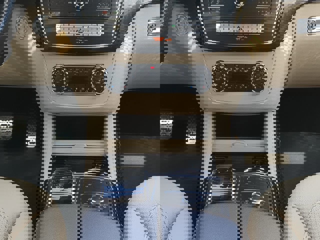 Used 2019 Mercedes-Benz GLE 400 4MATIC image 17