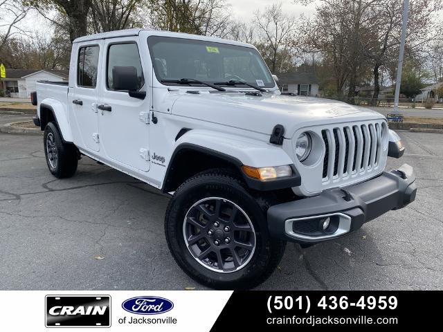 Used 2023 Jeep Gladiator Overland image 1