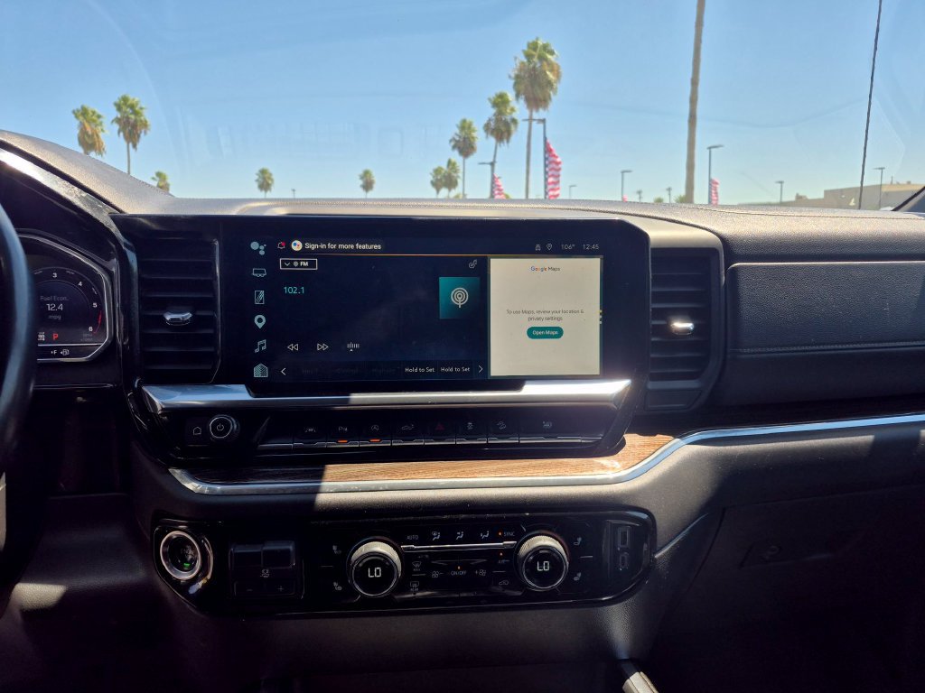 Used 2023 Chevrolet Silverado 1500 LT Trail Boss w/ Convenience Package II AWD/4WD image 4