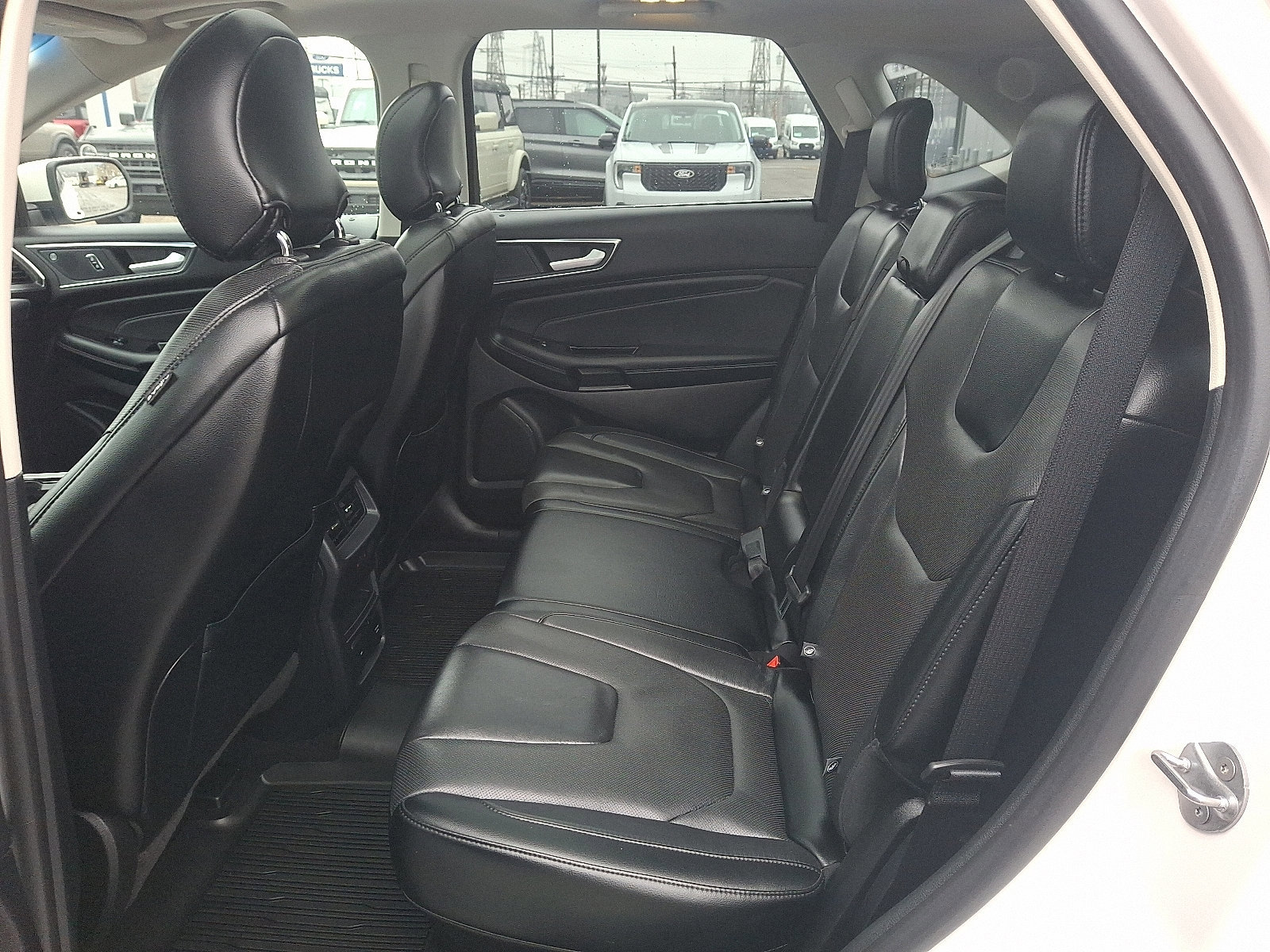 Certified 2019 Ford Edge Titanium w/ Equipment Group 301A image 10