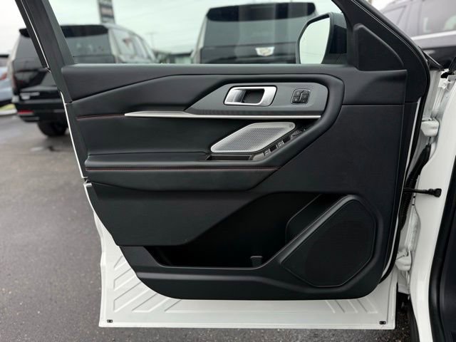 Certified 2025 Ford Explorer ST AWD/4WD image 14
