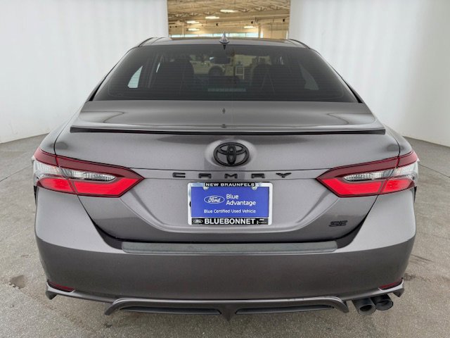 Used 2023 Toyota Camry SE image 2