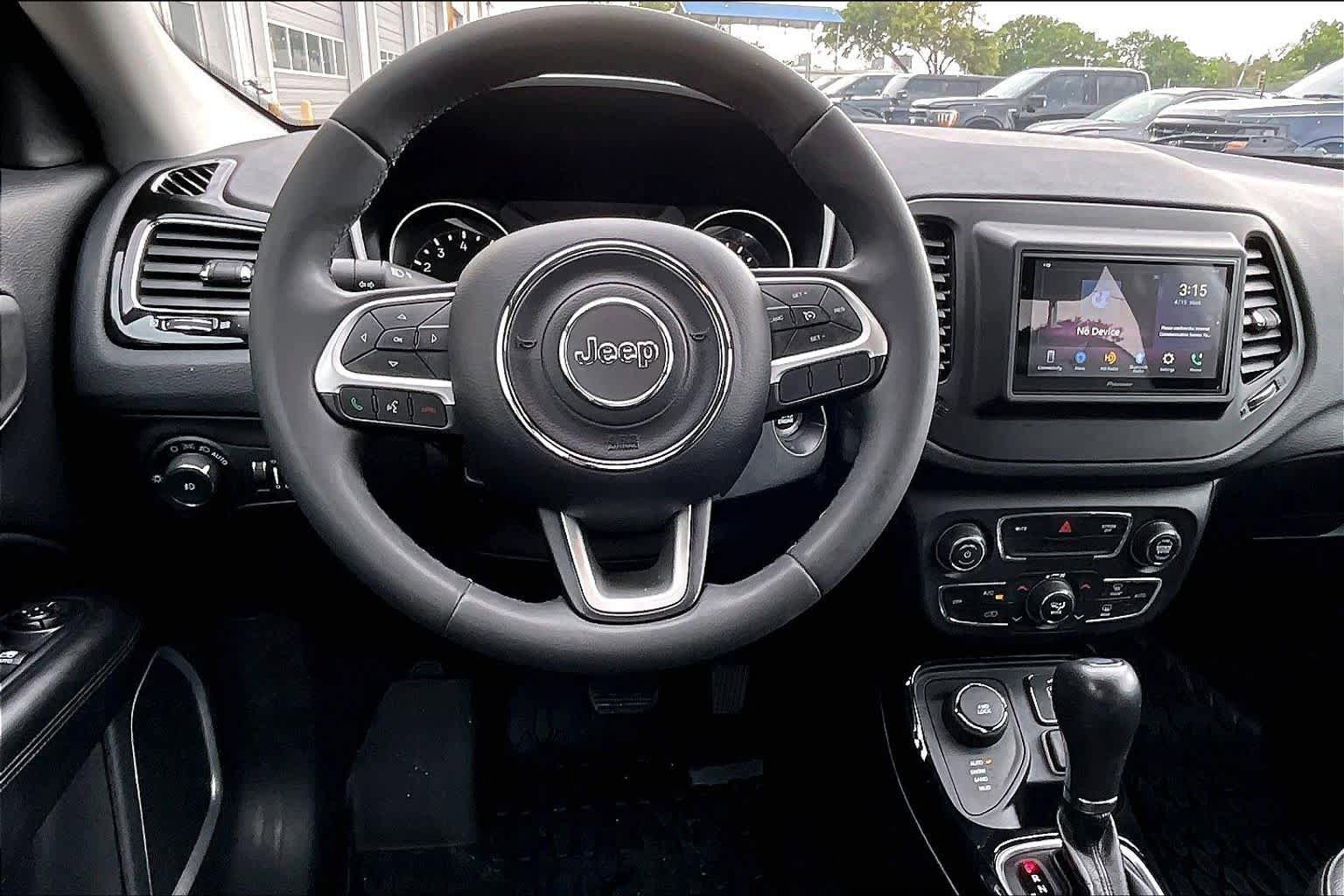Used 2021 Jeep Compass Latitude AWD/4WD image 6