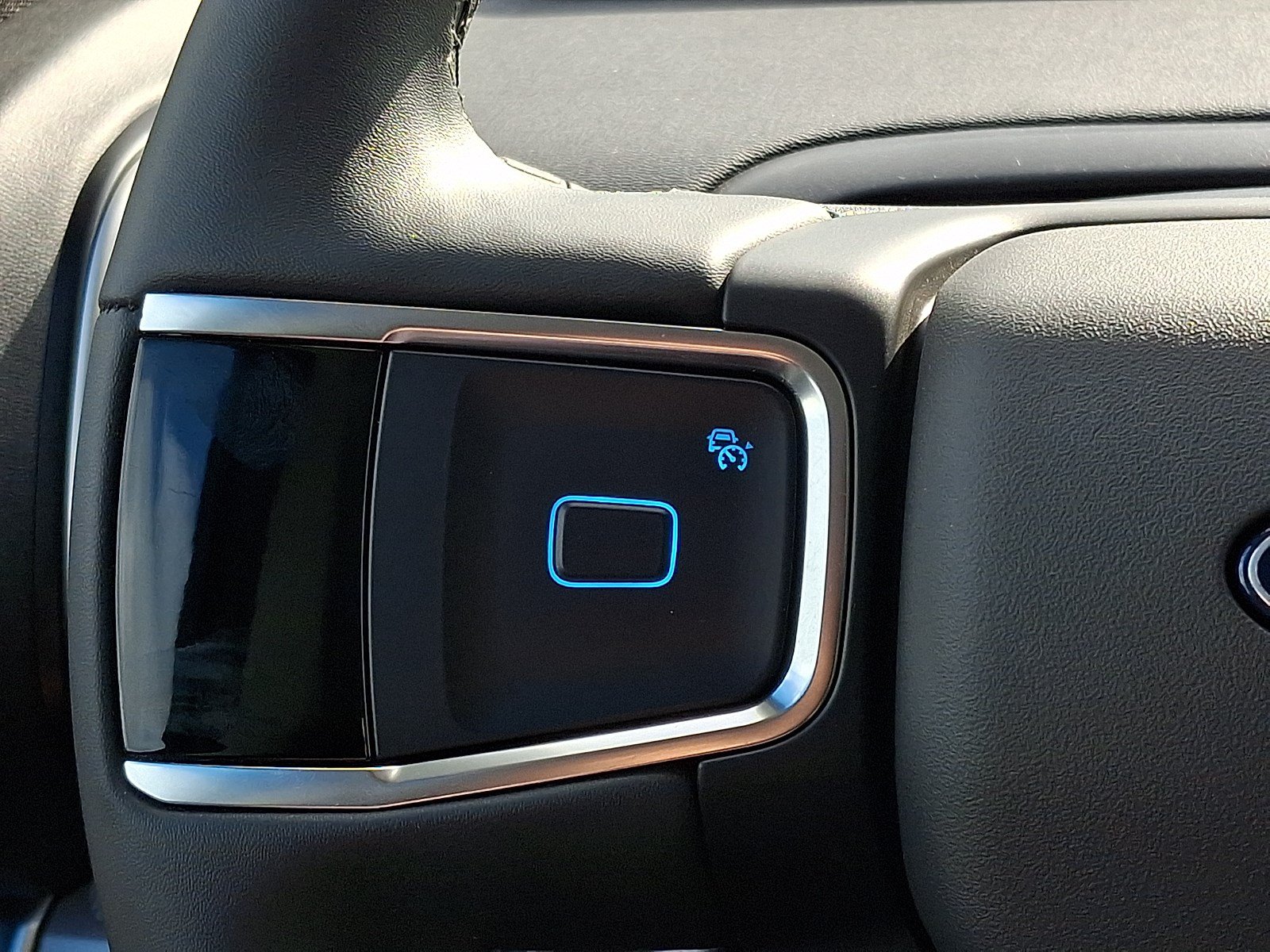 Certified 2025 Ford Expedition Active AWD/4WD image 19