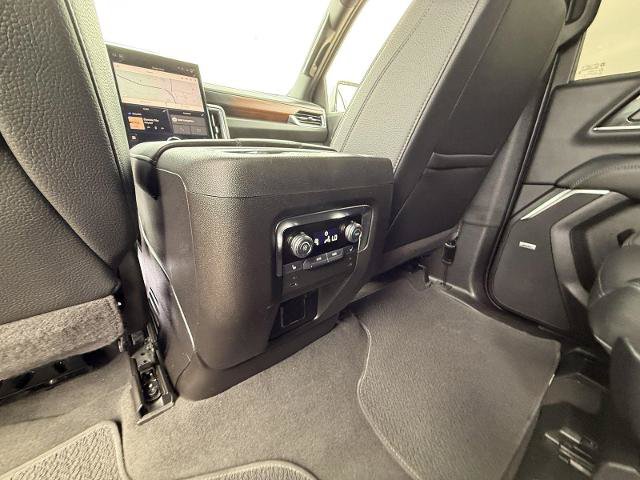 Used 2025 GMC Yukon Denali AWD/4WD image 32