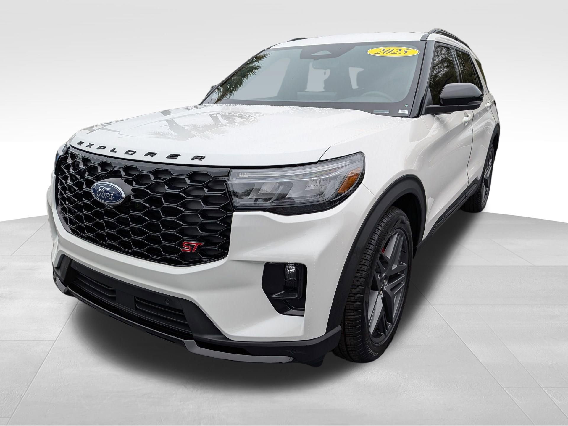 Certified 2025 Ford Explorer ST image 10