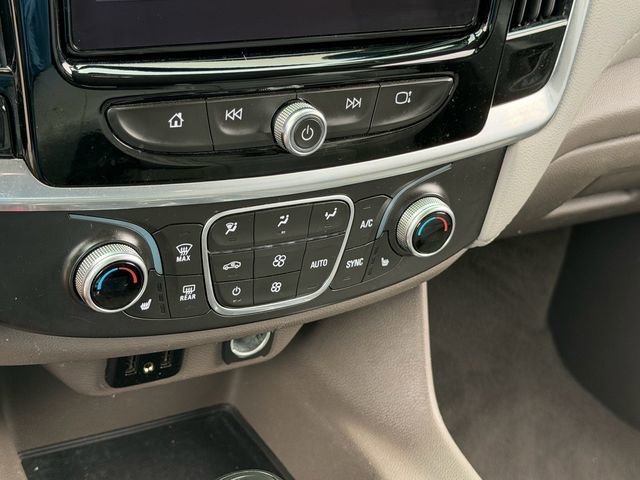 Used 2019 Chevrolet Traverse LT w/ LT Premium Package FWD image 20