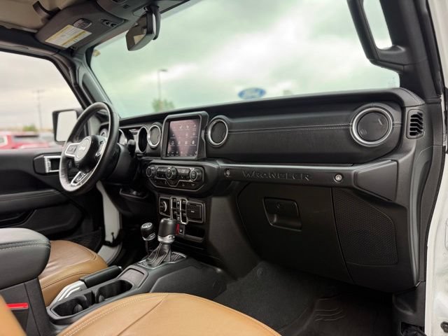 Used 2023 Jeep Wrangler Unlimited Rubicon 4xe w/ Cold Weather Group AWD/4WD image 18