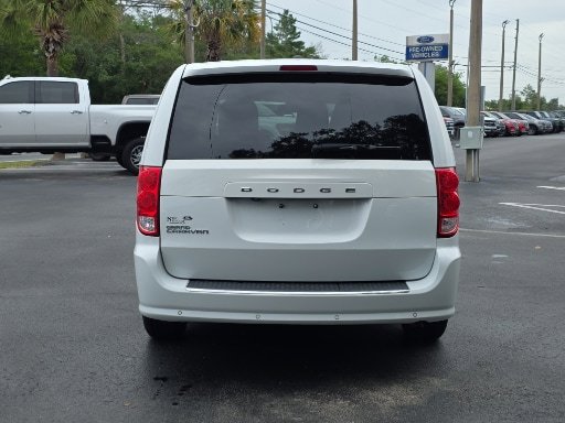 Used 2020 Dodge Grand Caravan SE w/ UConnect Hands-Free Group FWD image 12