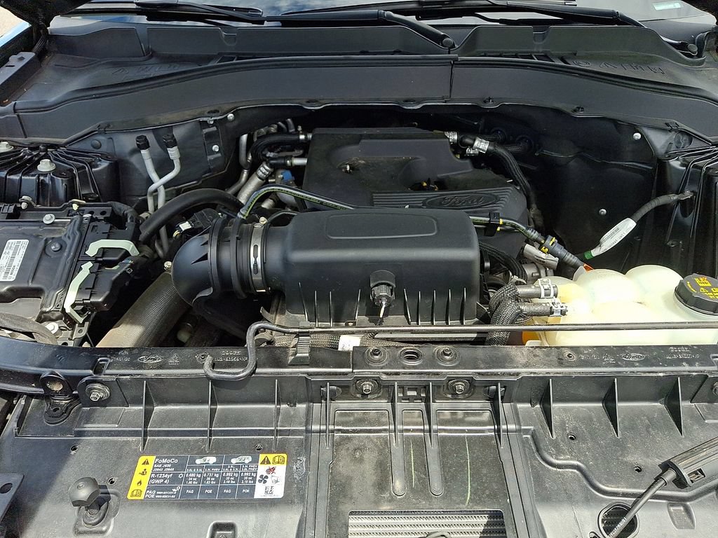 Certified 2020 Ford Explorer XLT w/ Equipment Group 202A AWD/4WD image 28