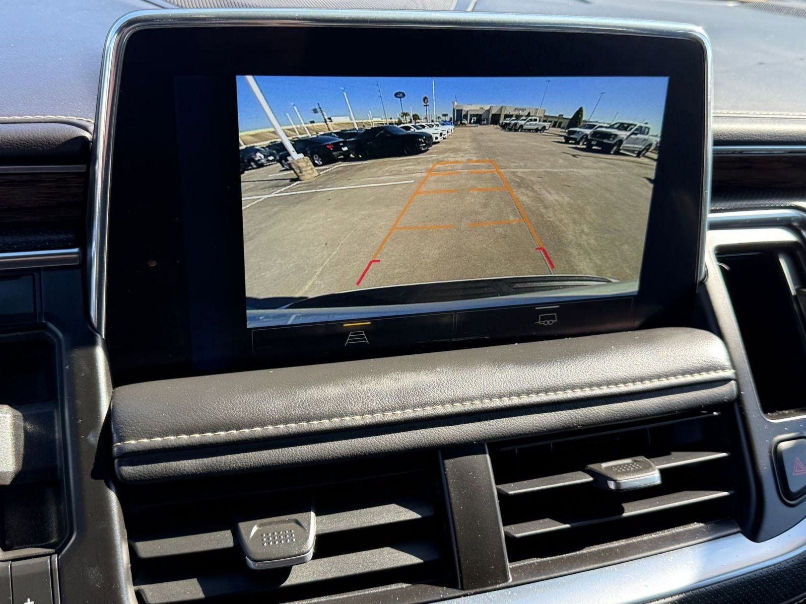 Used 2023 Chevrolet Suburban Premier image 28