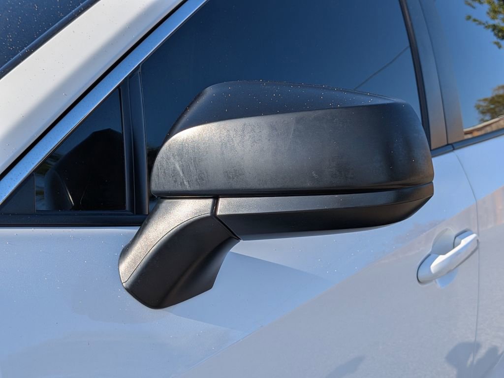 Used 2021 Toyota RAV4 LE image 12