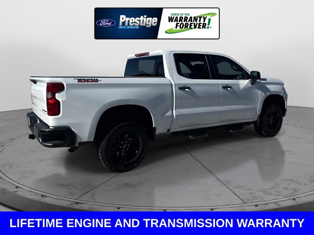 Used 2025 Chevrolet Silverado 1500 Custom Trail Boss AWD/4WD image 4
