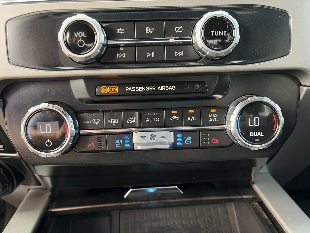 Certified 2022 Ford F250 Lariat w/ Black Appearance Package AWD/4WD image 29