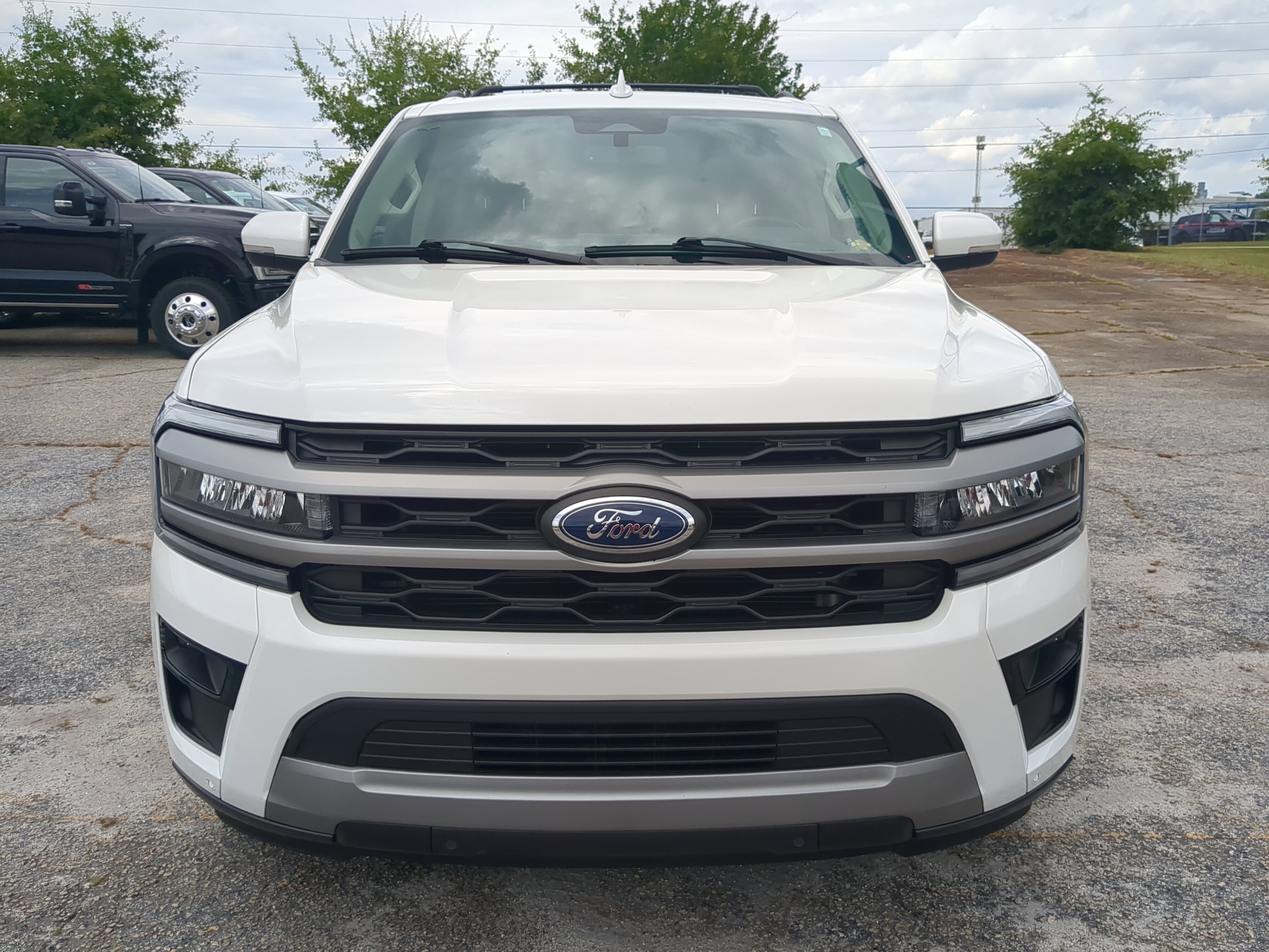 Certified 2024 Ford Expedition Max XLT RWD image 7