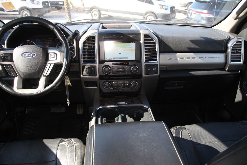 Certified 2017 Ford F250 Lariat w/ Chrome Package image 19