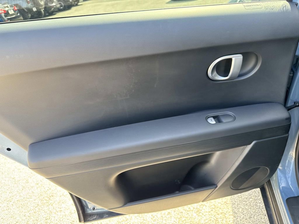 Used 2024 Hyundai Ioniq 5 SE image 12