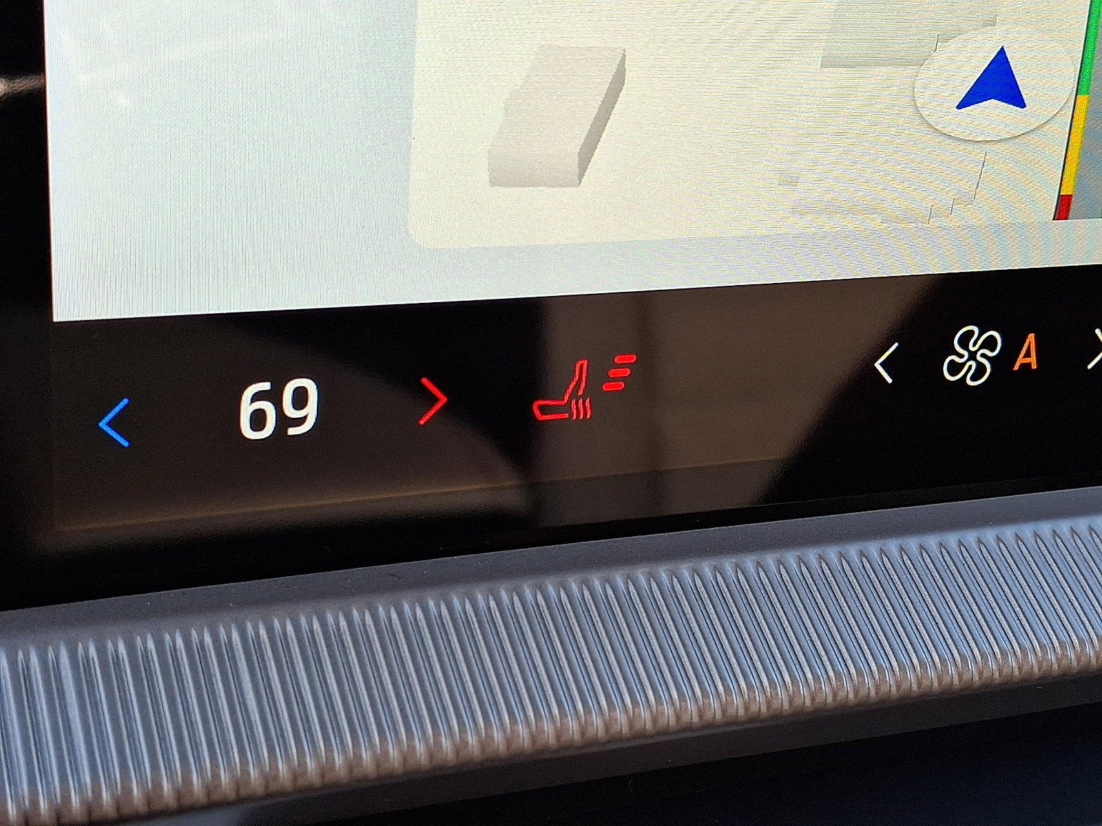 Certified 2025 Ford Explorer Active image 26