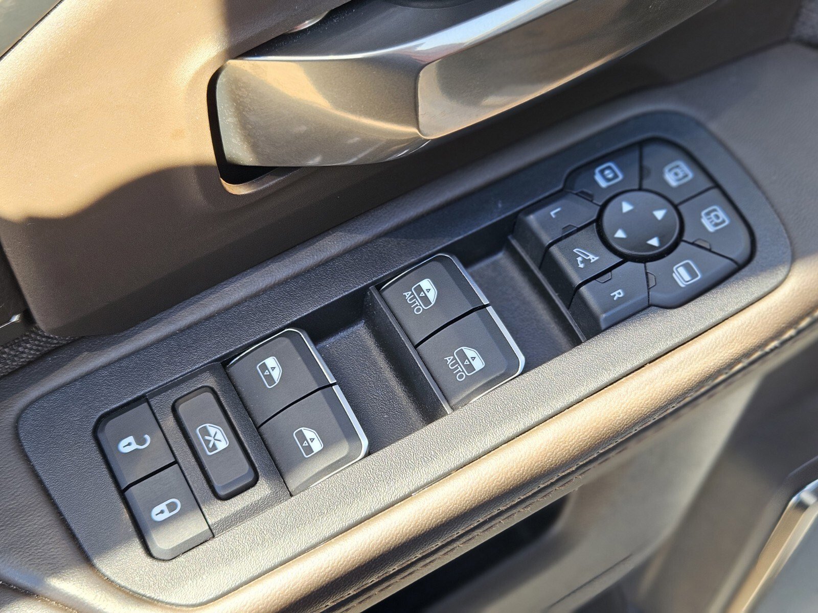 Used 2025 RAM 2500 Limited image 19