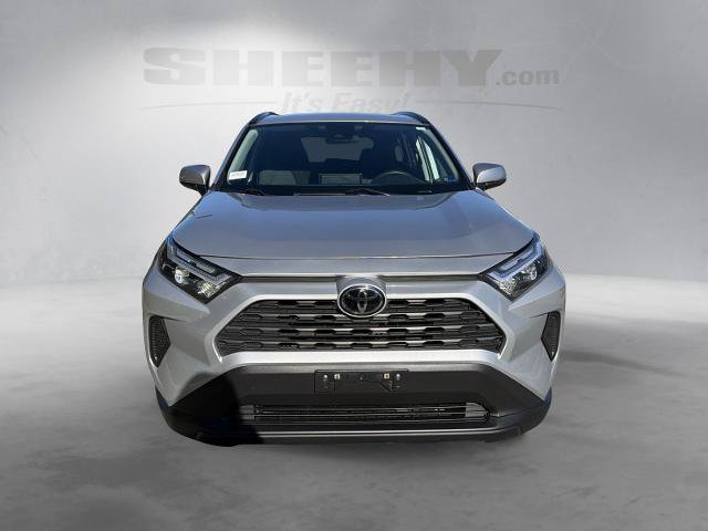 Used 2025 Toyota RAV4 XLE AWD/4WD image 18