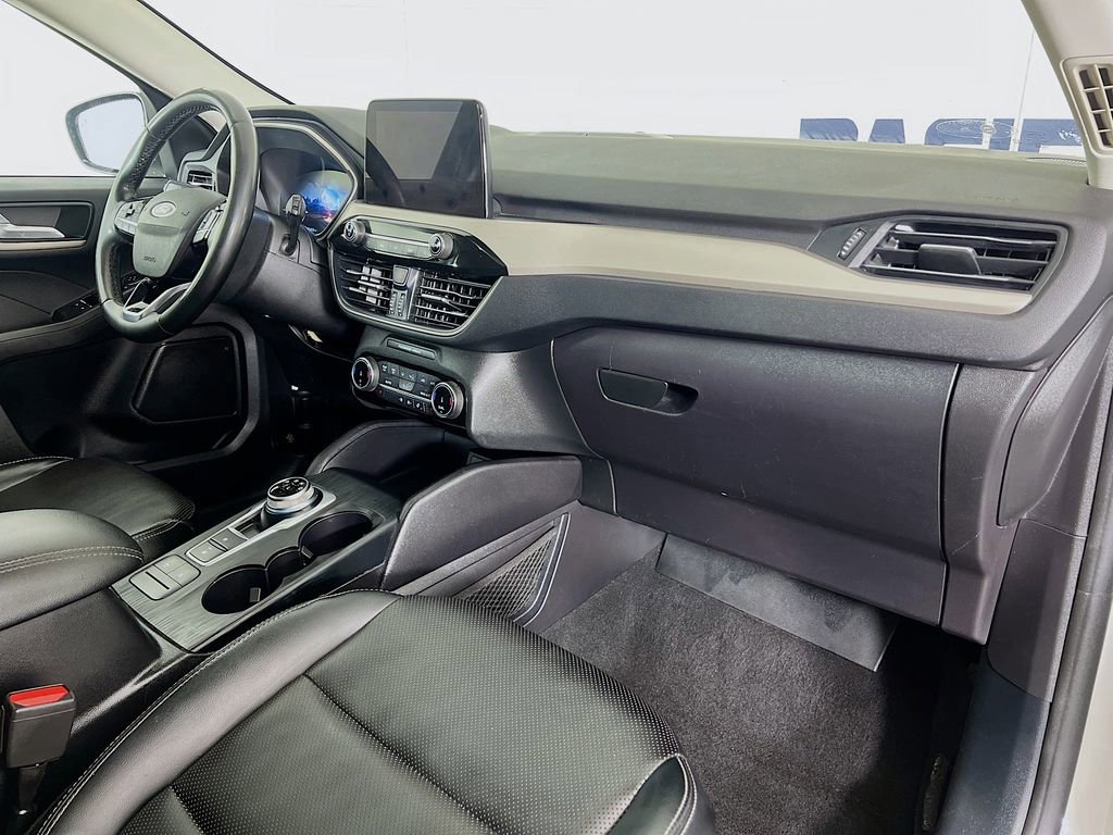 Certified 2022 Ford Escape SEL w/ Technology Package image 34