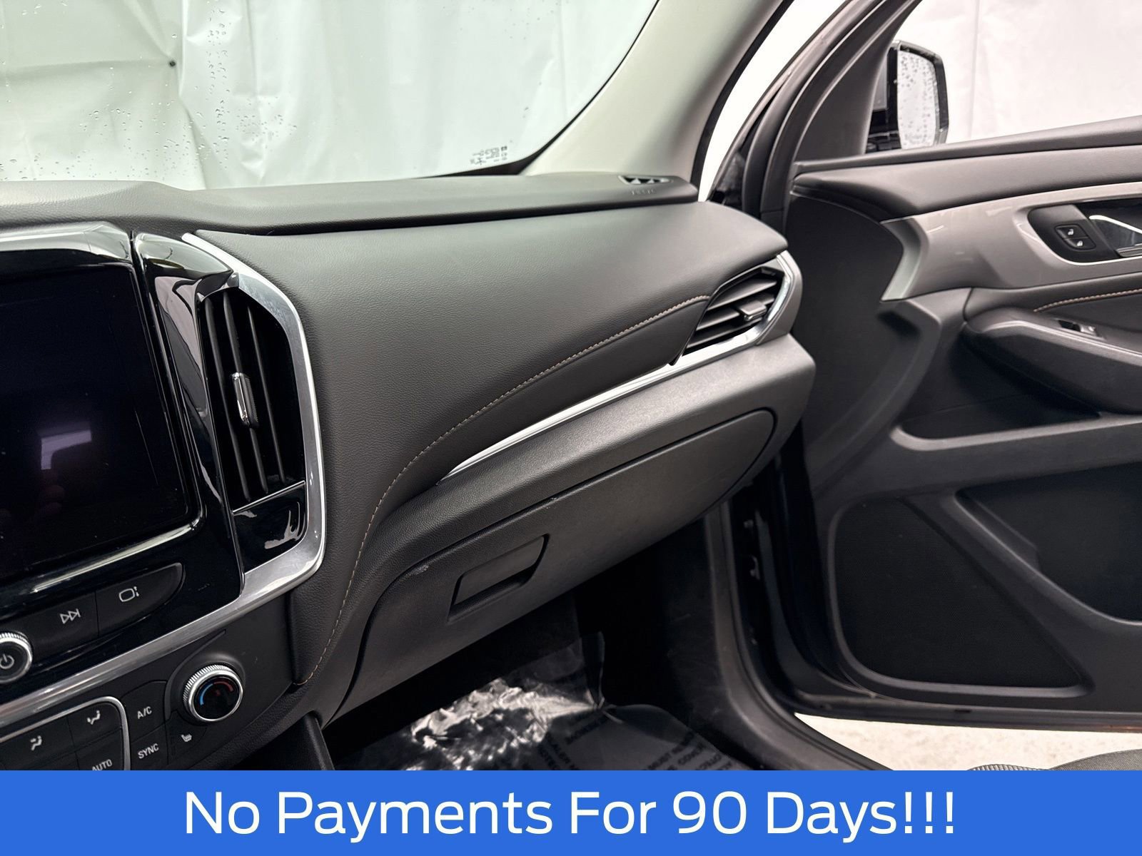 Used 2020 Chevrolet Traverse LT image 21