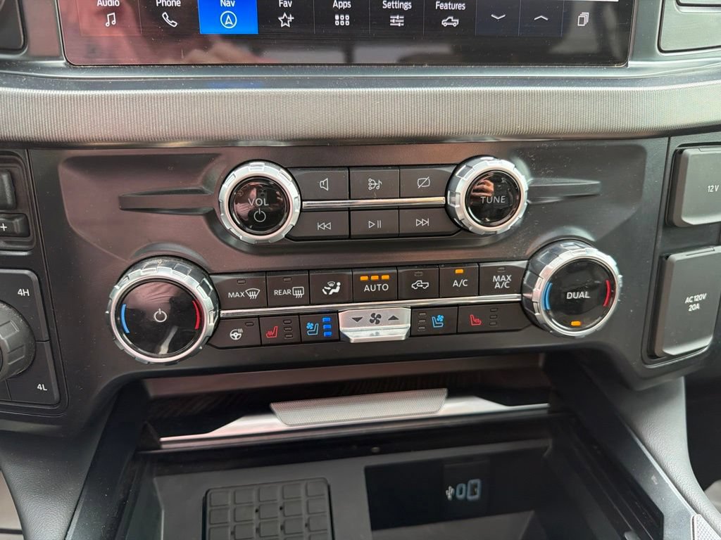 Certified 2024 Ford F350 Platinum AWD/4WD image 17
