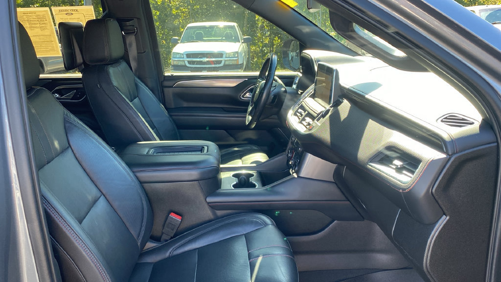 Used 2021 Chevrolet Tahoe RST w/ Luxury Package RWD image 12