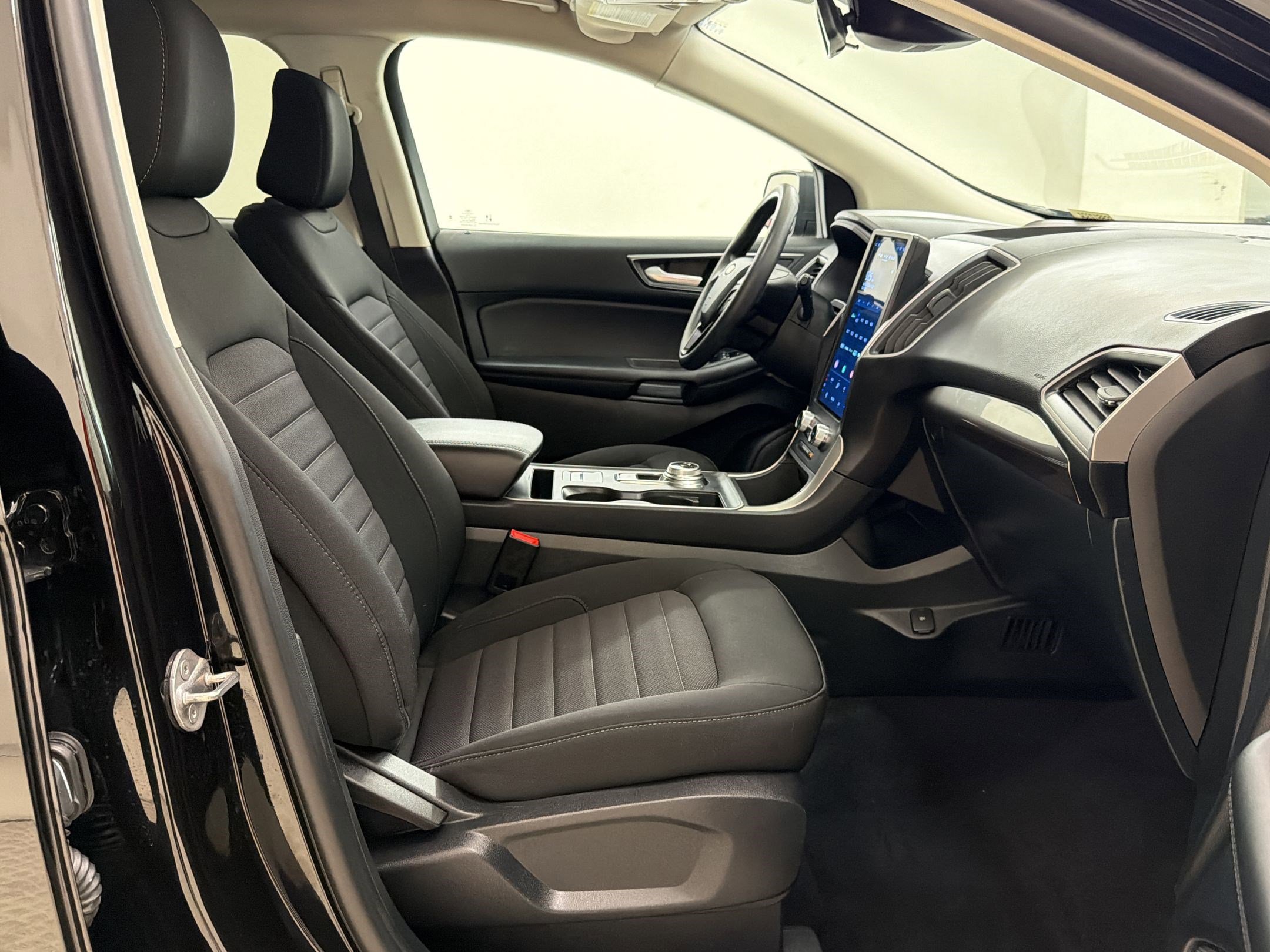 Certified 2024 Ford Edge SE AWD/4WD image 30