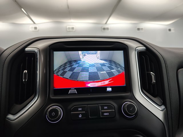 Used 2021 Chevrolet Silverado 1500 LT AWD/4WD image 4