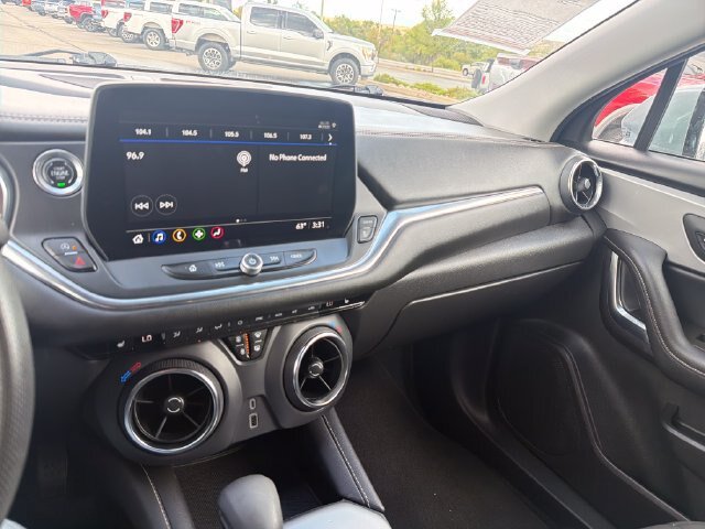 Used 2025 Chevrolet Blazer LT FWD image 16
