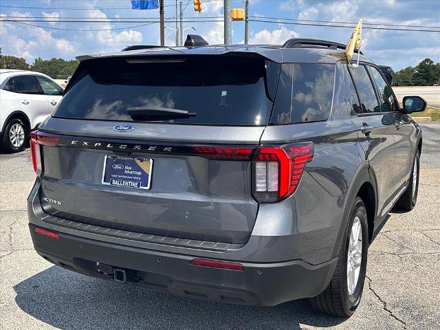 Certified 2025 Ford Explorer Active RWD image 3