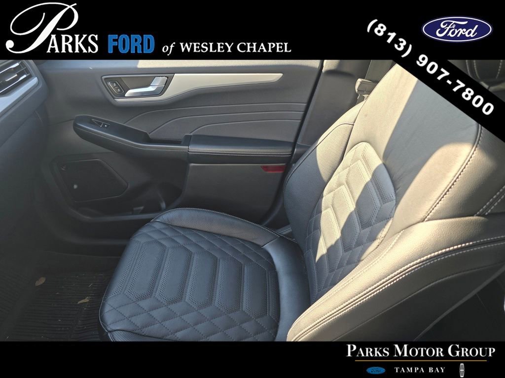 Certified 2023 Ford Escape Platinum w/ Premium Technology Package image 7