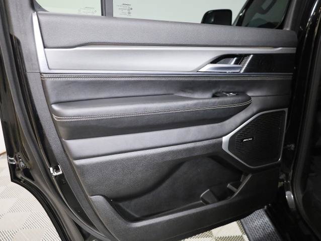 Used 2023 Jeep Wagoneer Series II AWD/4WD image 27