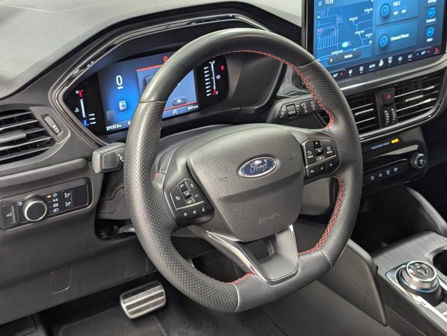 Certified 2024 Ford Escape ST-Line w/ Tech Pack #1 AWD/4WD image 9