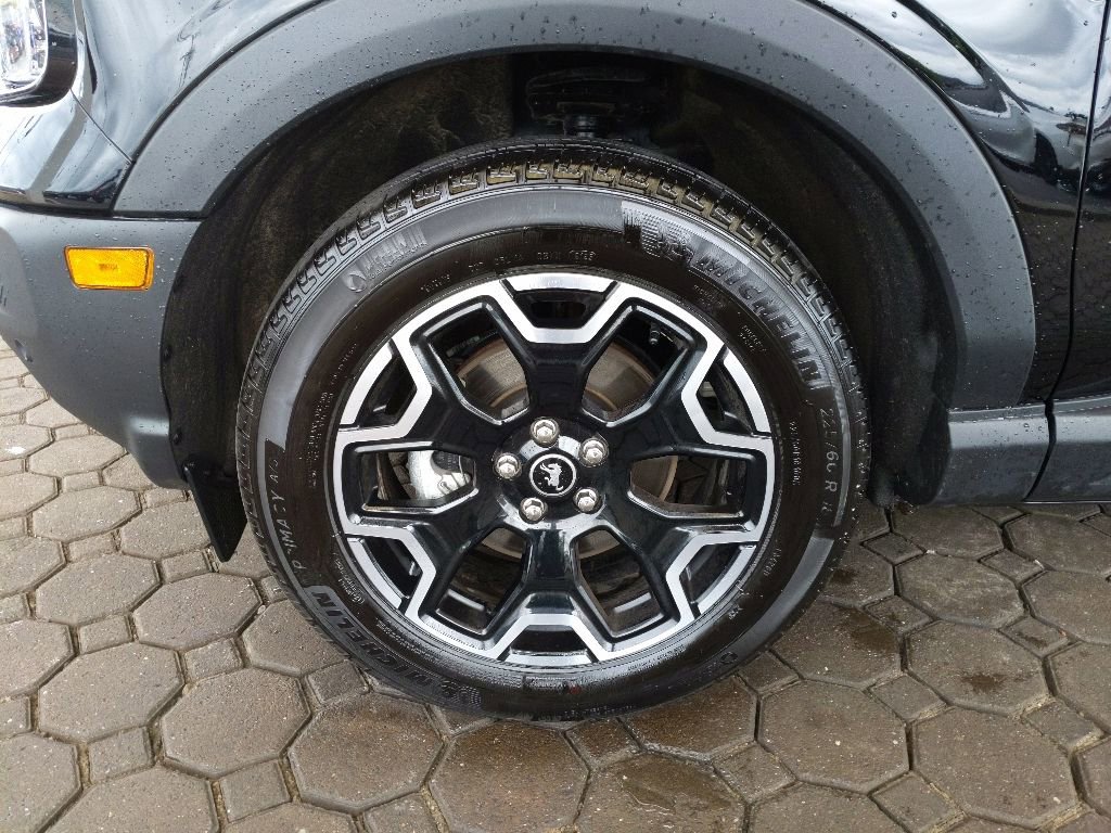 Certified 2025 Ford Bronco Sport Outer Banks w/ Outer Banks Tech Package+ AWD/4WD image 10